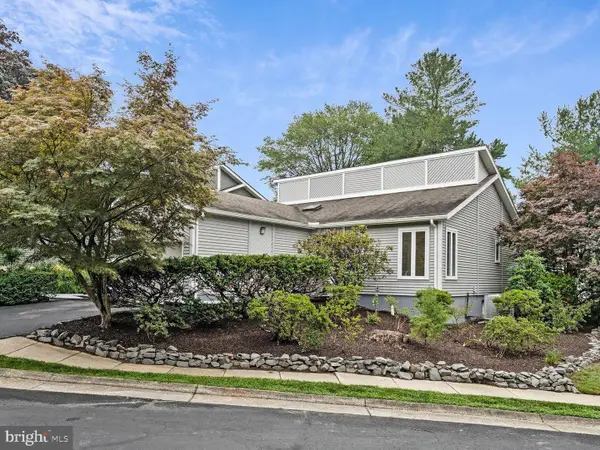 8424 Hollis Ln, VIENNA, VA 22182