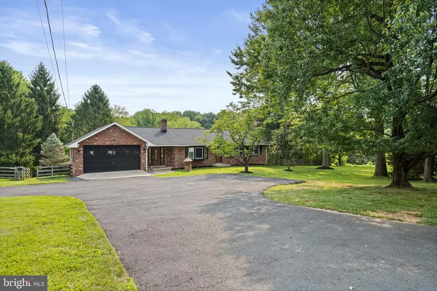 11334 Waples Mill Rd, Oakton, VA 22124 - #2