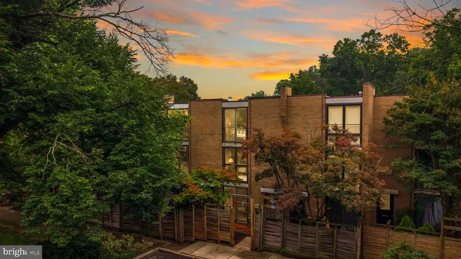 11471 W Washington Plz W, Reston, VA 20190 - #2