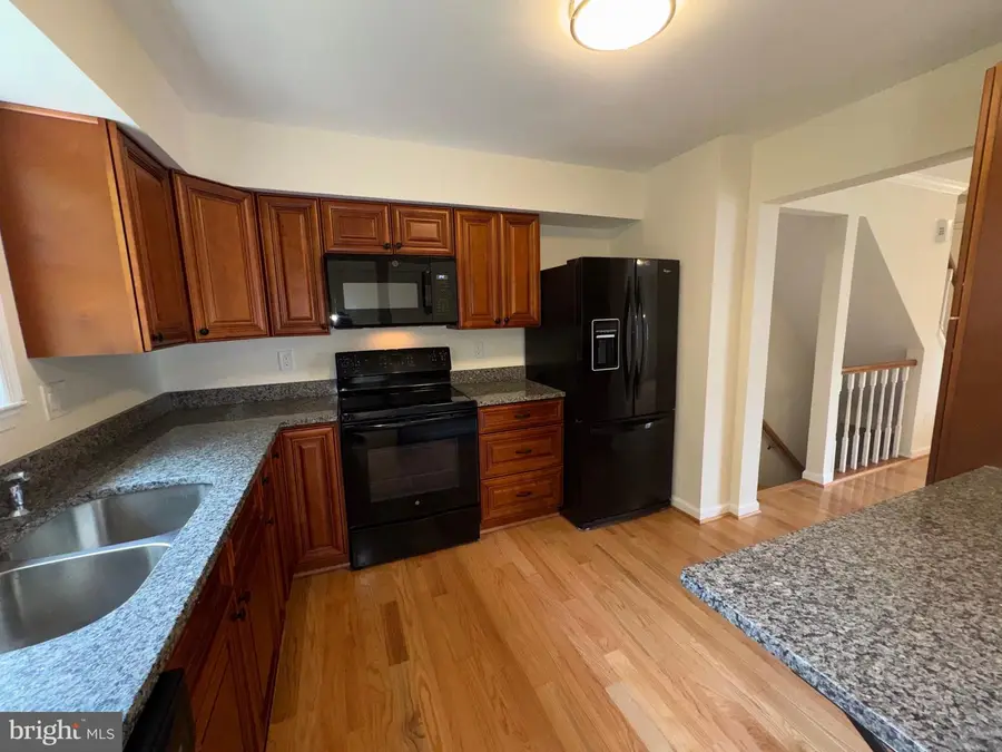 7679 Sheffield Village Ln, Lorton, VA 22079 - #3