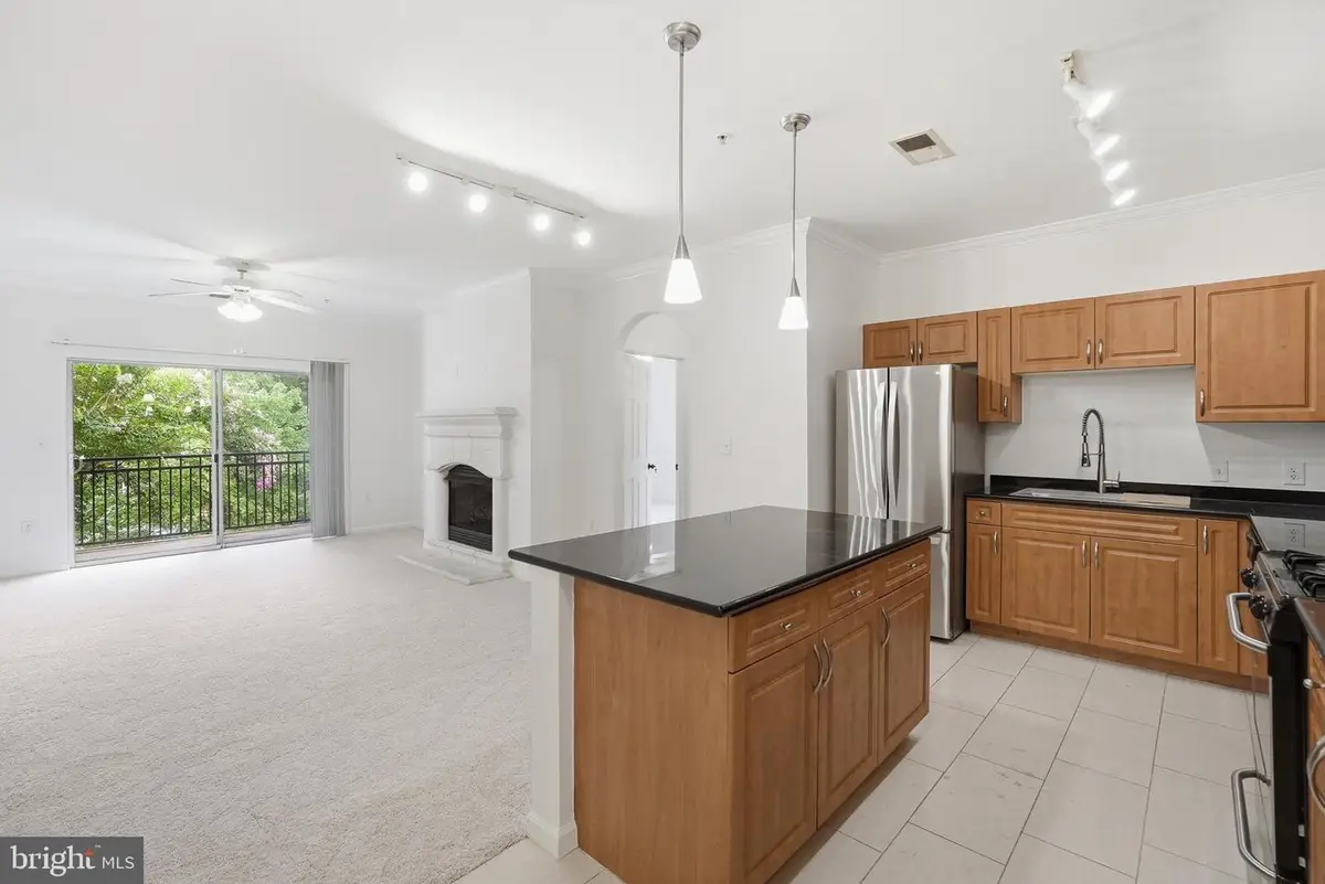 12933 Centre Park Cir #201, Herndon, VA 20171 - #1