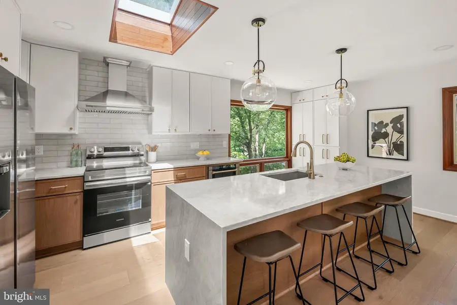 3201 Cunningham Dr, Alexandria, VA 22309 - #2