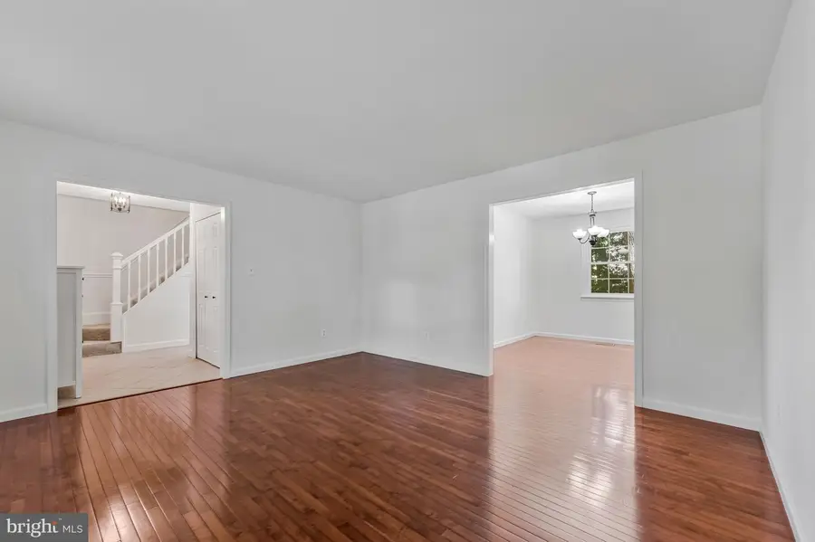 4300 Tartan Oak Ct, Fairfax, VA 22032 - #3