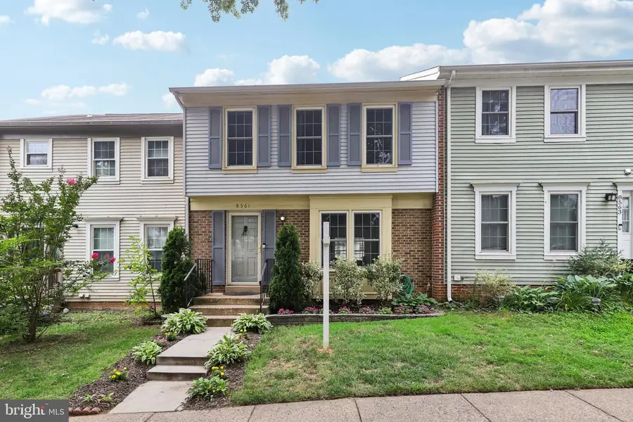 8561 Dellway Ln, Vienna, VA 22180 - #2