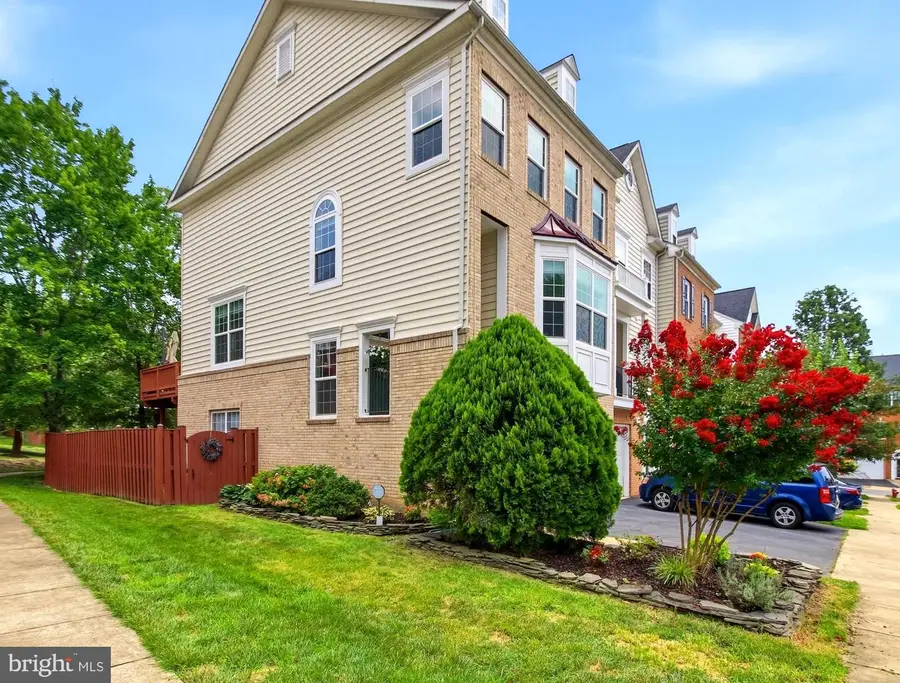 7843 Locust Leaf Ln, Alexandria, VA 22315 - #2