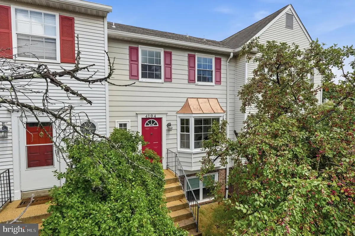 4104 Pleasant Meadow Ct #117b, Chantilly, VA 20151 - #1