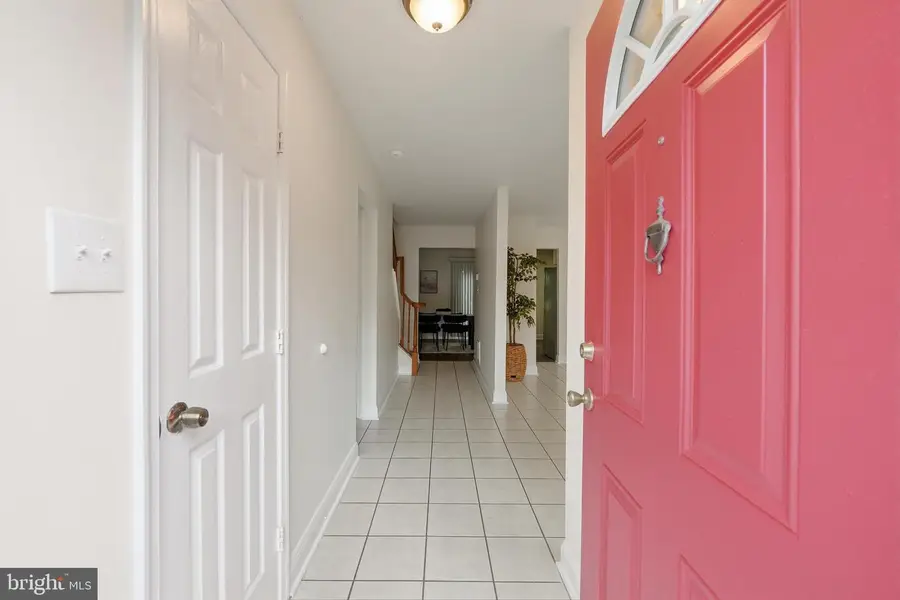 4104 Pleasant Meadow Ct #117b, Chantilly, VA 20151 - #2