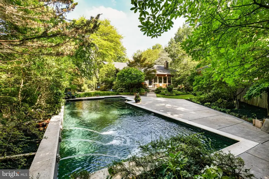 7533 Willow Ln, Falls Church, VA 22042 - #2