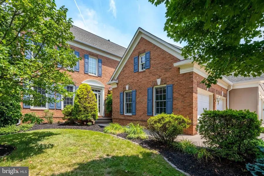 6276 Kingfisher Ln, Alexandria, VA 22312 - #2