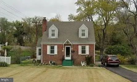 2414 Fairview Dr, Alexandria, VA 22306 - #1