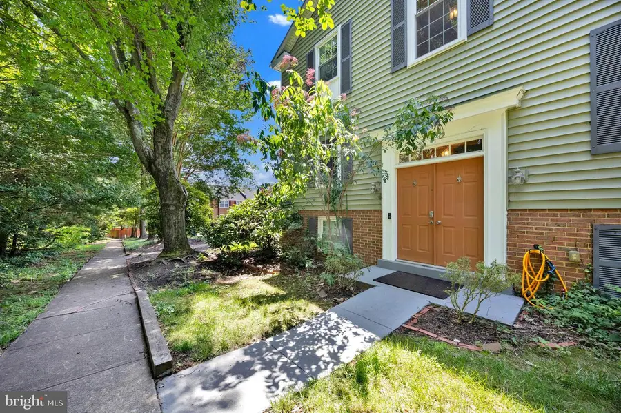2465 Windbreak Dr, Alexandria, VA 22306 - #3