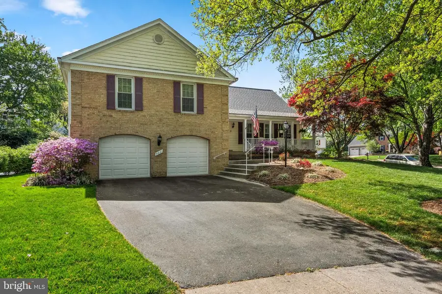 9021 Parliament Dr, Burke, VA 22015 - #2