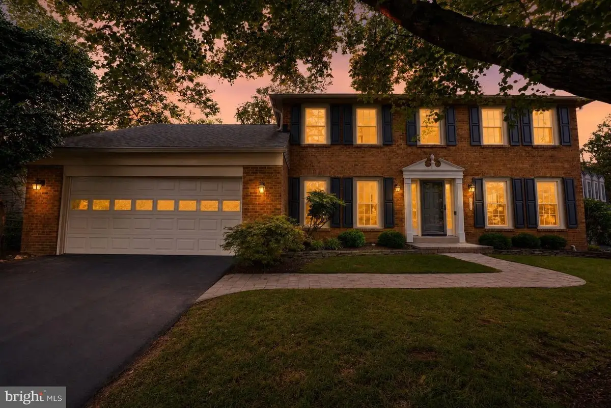 9904 Marquand Dr, Burke, VA 22015 - #1