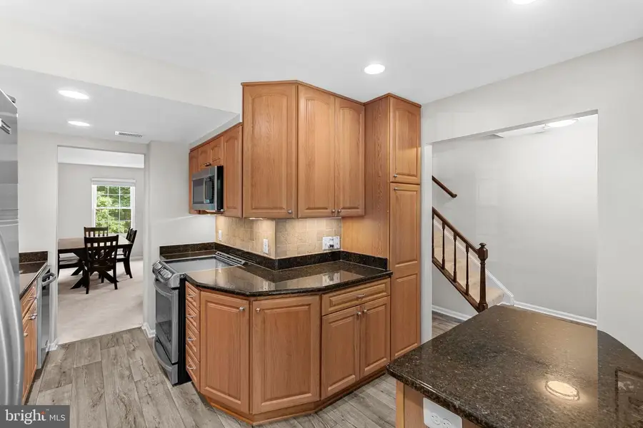 8942 Astongale Ct, Springfield, VA 22152 - #2