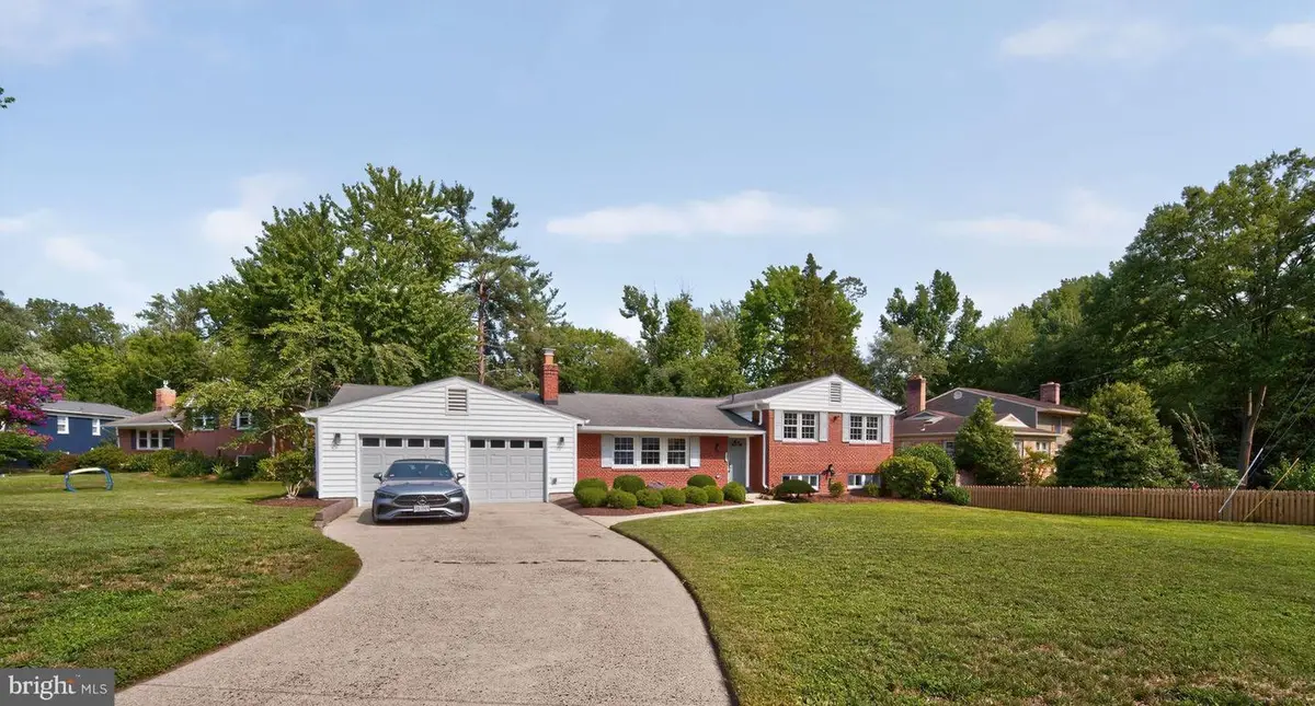 1915 Shannon Ct, Alexandria, VA 22306 - #1