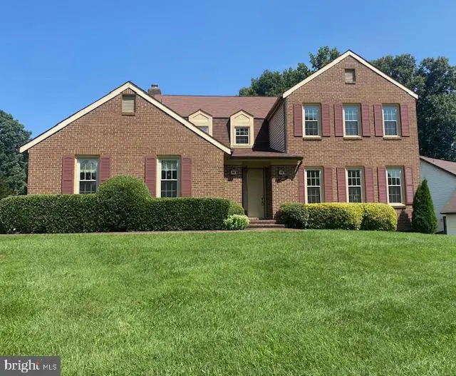 6011 Burnside Landing Dr, Burke, VA 22015 - #1