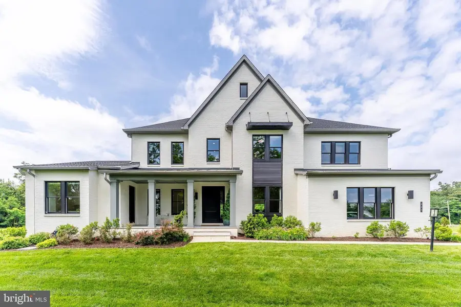 665 Stratford Hill Ct, Great Falls, VA 22066 - #2