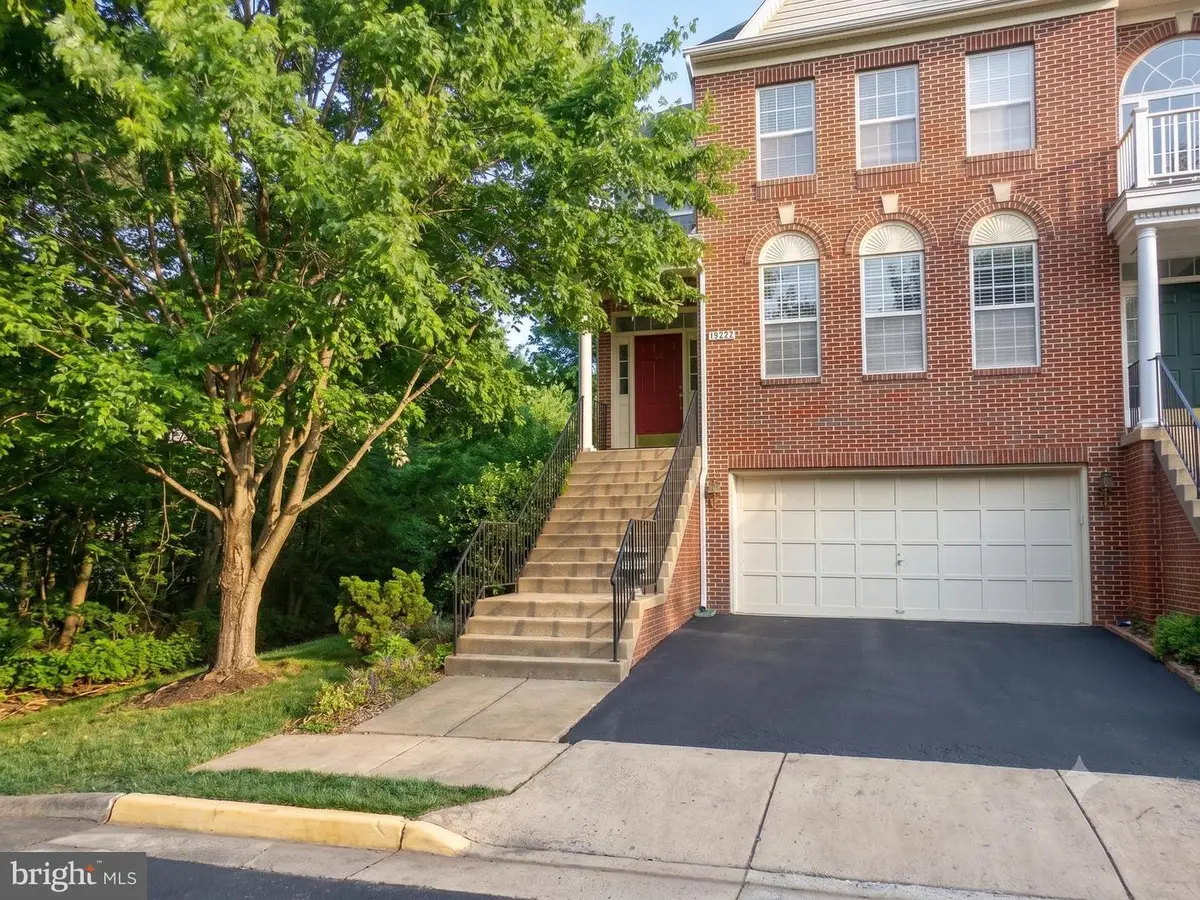 13222 Goose Pond Ln, Fairfax, VA 22033 - #1