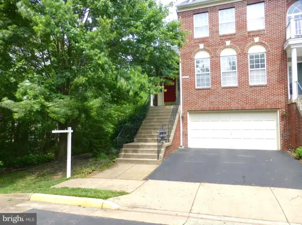 13222 Goose Pond Ln, FAIRFAX, VA 22033