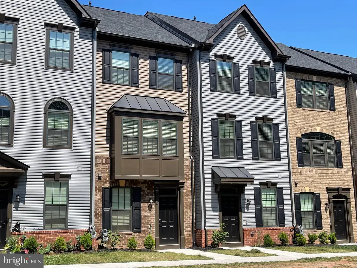 2736 Velocity Rd, Herndon, VA 20171 - #1