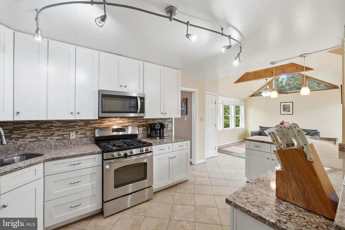 1919 Youngblood St, McLean, VA 22101 - #1