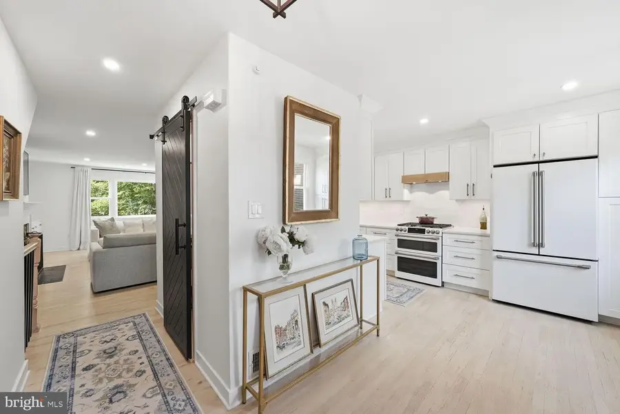 6328 Golf Course Sq, Alexandria, VA 22307 - #2