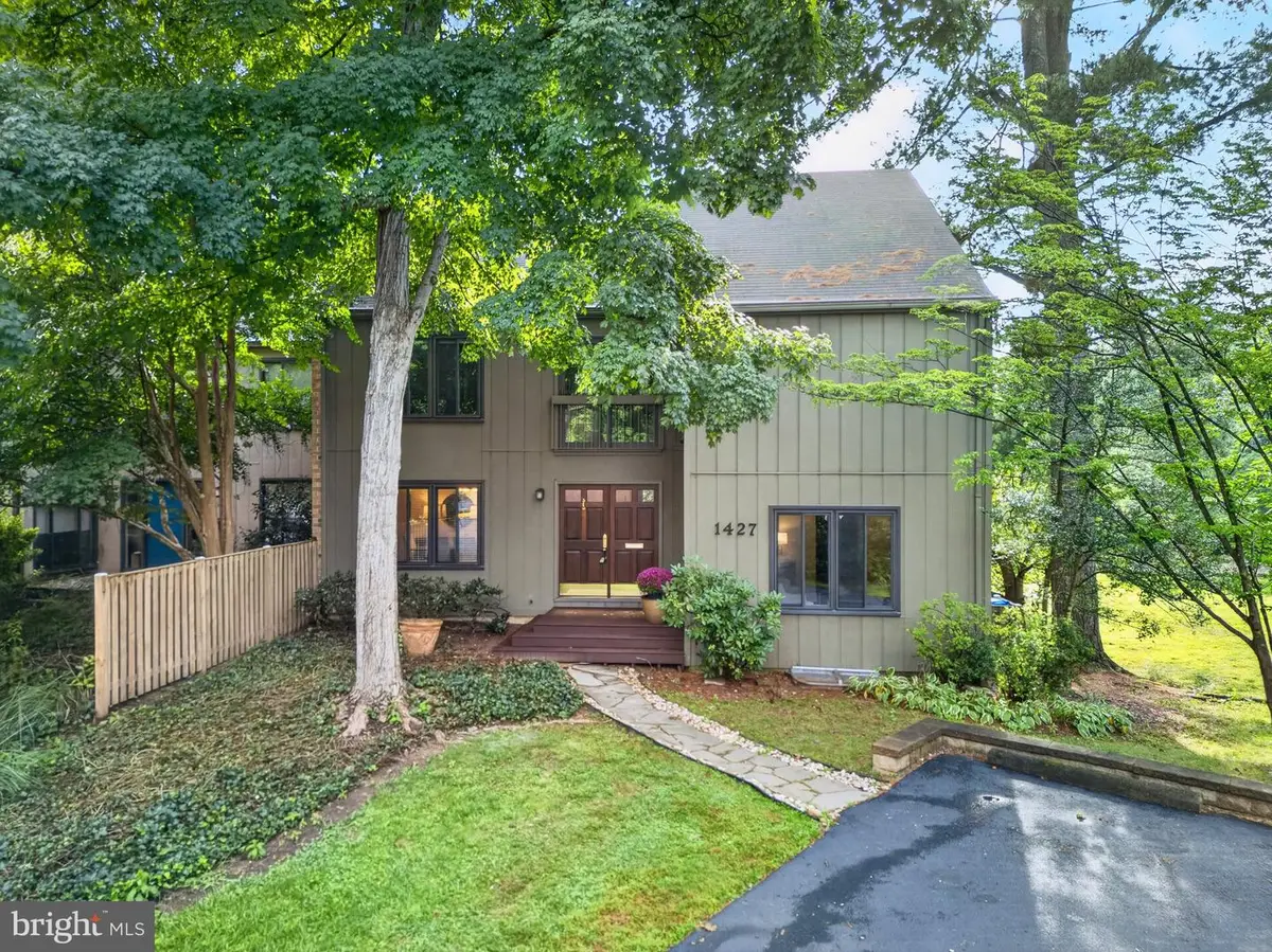 1427 Green Run Ln, Reston, VA 20190 - #1