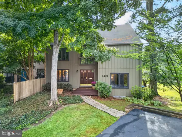 1427 Green Run Ln, RESTON, VA 20190
