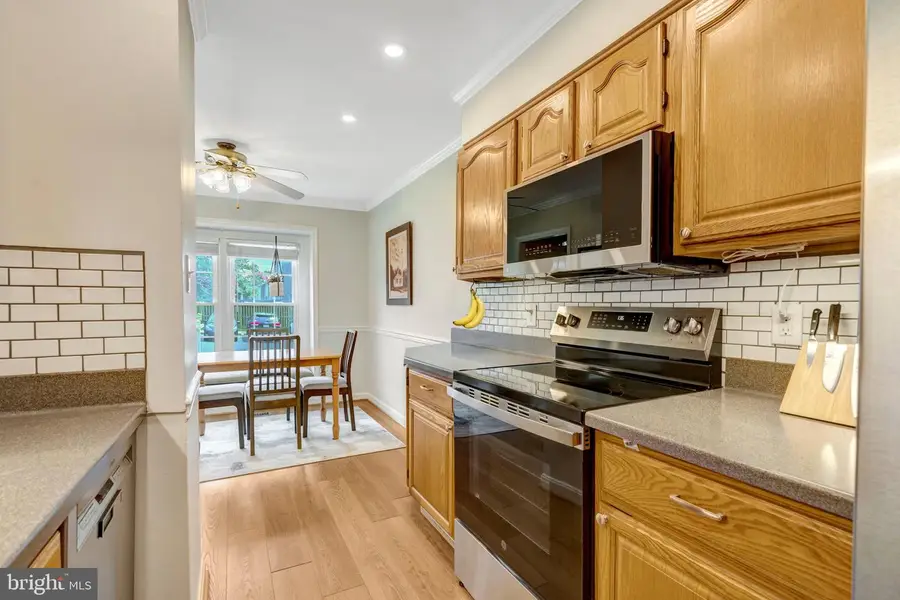 9944 Whitewater Dr, Burke, VA 22015 - #2
