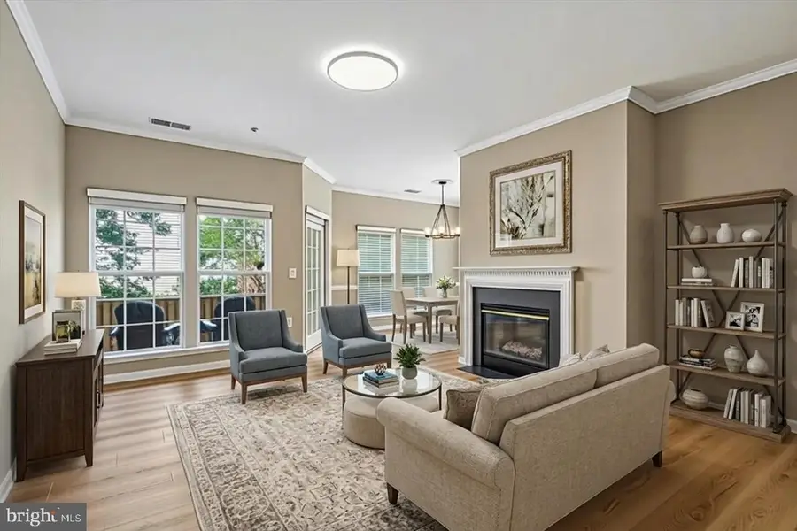 4142 Fountainside Ln #e102, Fairfax, VA 22030 - #3
