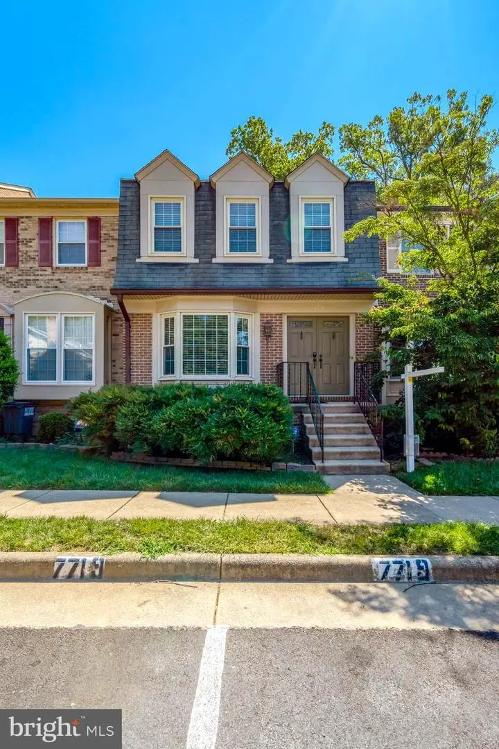 7719 Bristol Square Ct, Springfield, VA 22153 - #3