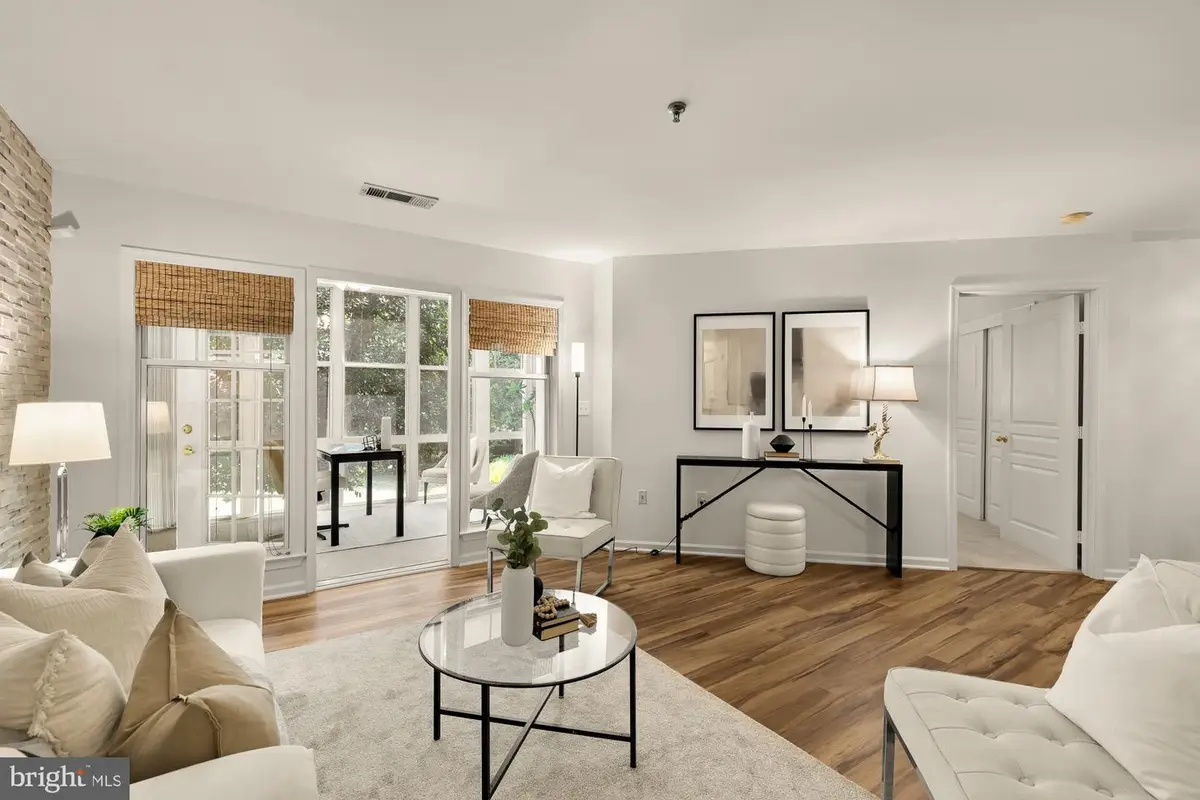 5565 Seminary Rd #201, Falls Church, VA 22041 - #1