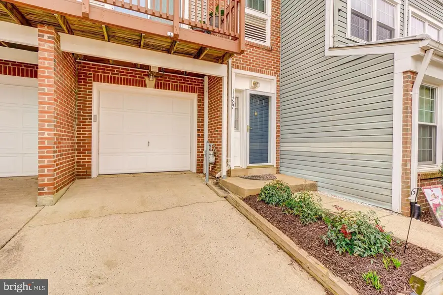 11707 Tumbrel Ct #3, Fairfax, VA 22030 - #2