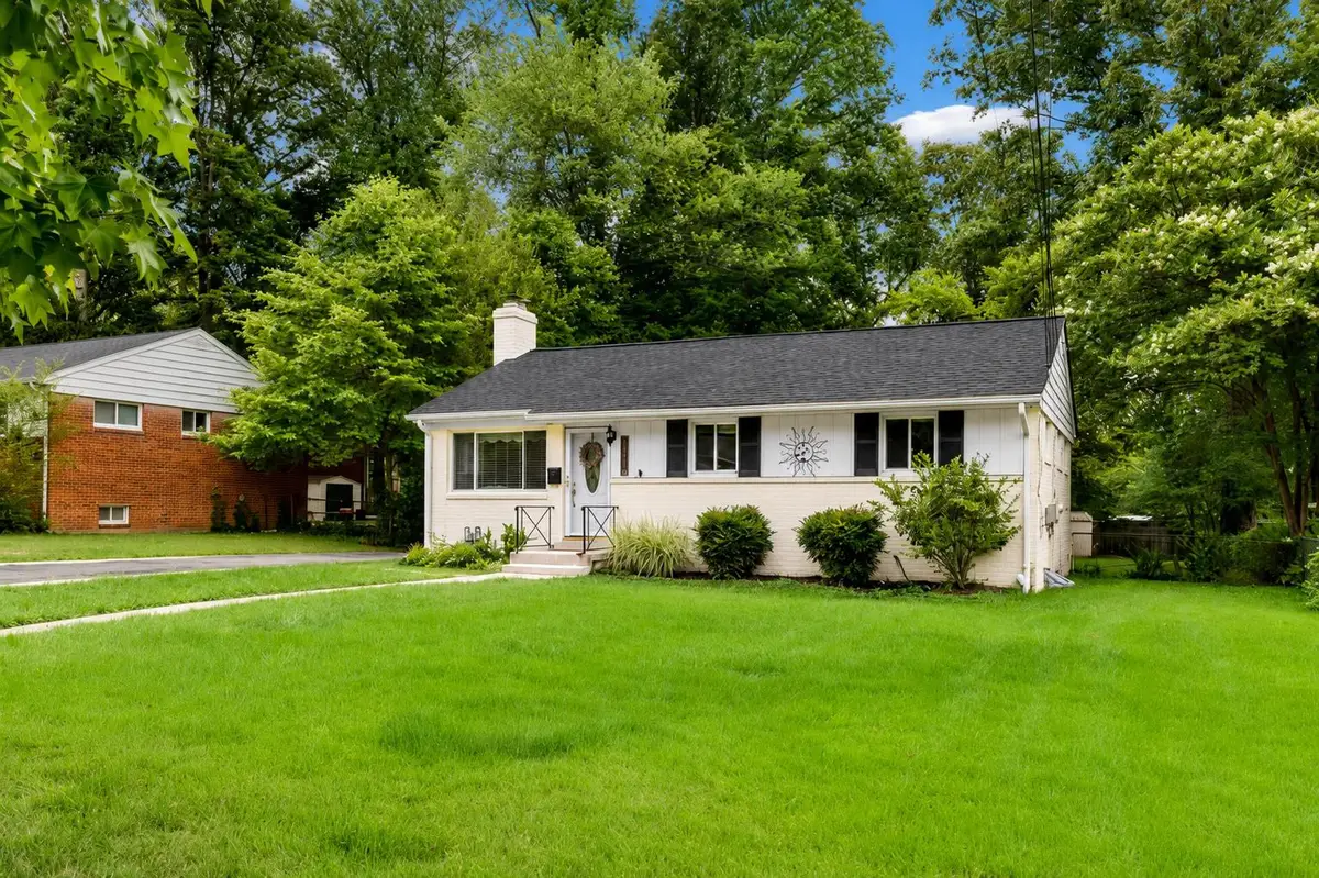 7407 Marc Dr, Falls Church, VA 22042 - #1