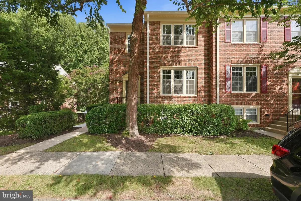7857 Hampton Village Pass, Annandale, VA 22003 - #1