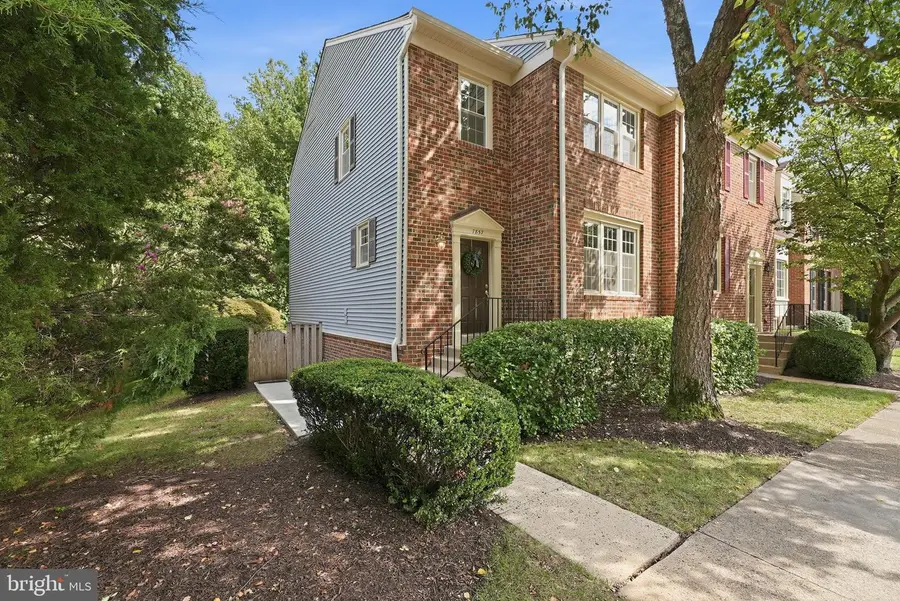 7857 Hampton Village Pass, Annandale, VA 22003 - #2