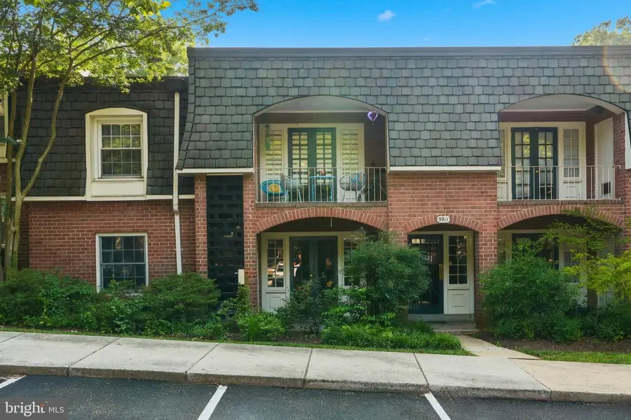 5911 Prince James Dr #d, Springfield, VA 22152 - #2