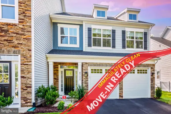 8702 Southrun Ct, LORTON, VA 22079