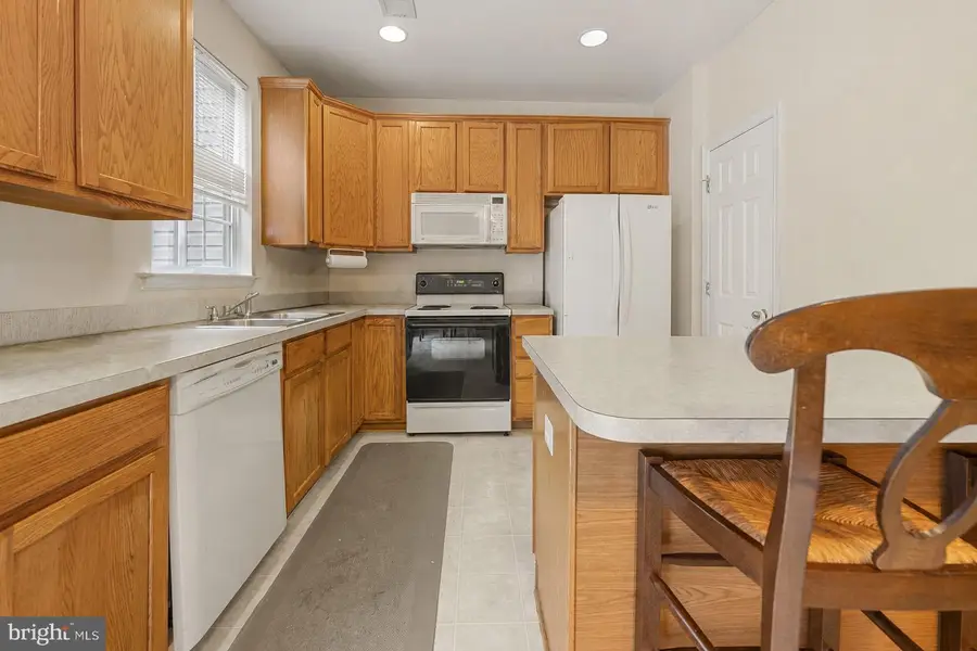 8454 Hallie Rose St, Alexandria, VA 22309 - #2