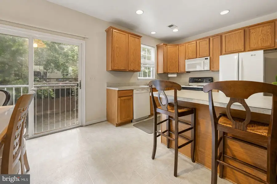8454 Hallie Rose St, Alexandria, VA 22309 - #3