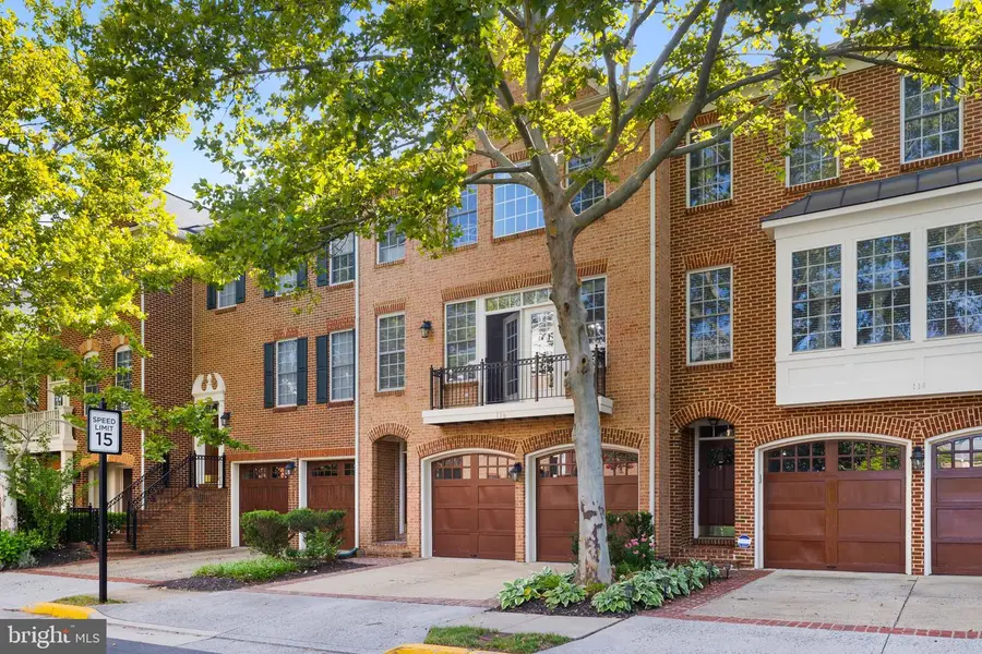 116 Herndon Mill Cir, Herndon, VA 20170 - #3