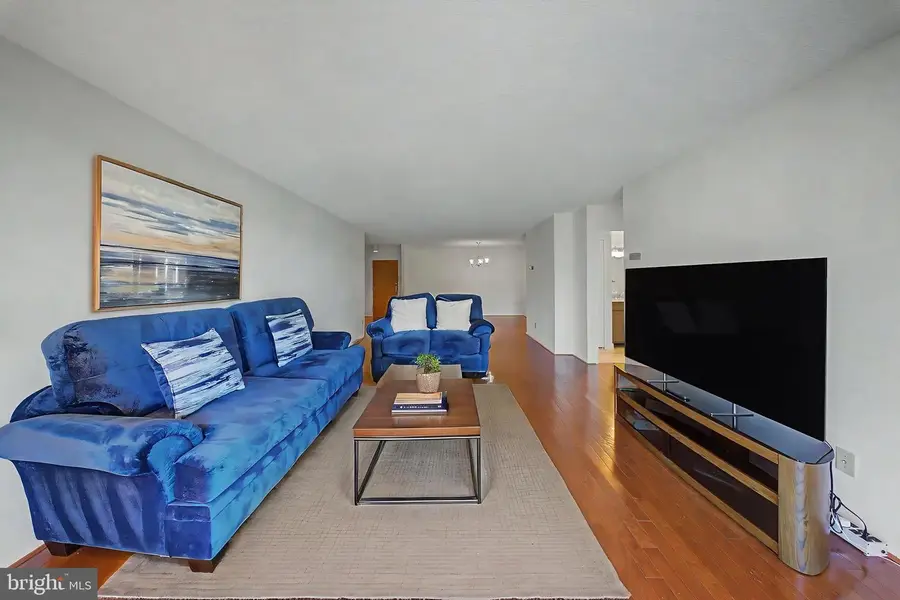 1800 Old Meadow Rd #920, McLean, VA 22102 - #3