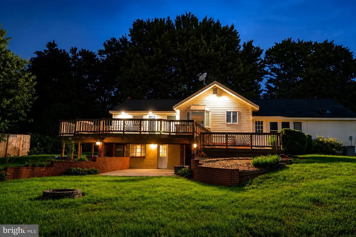 7217 Wilburdale Dr, Annandale, VA 22003 - #1
