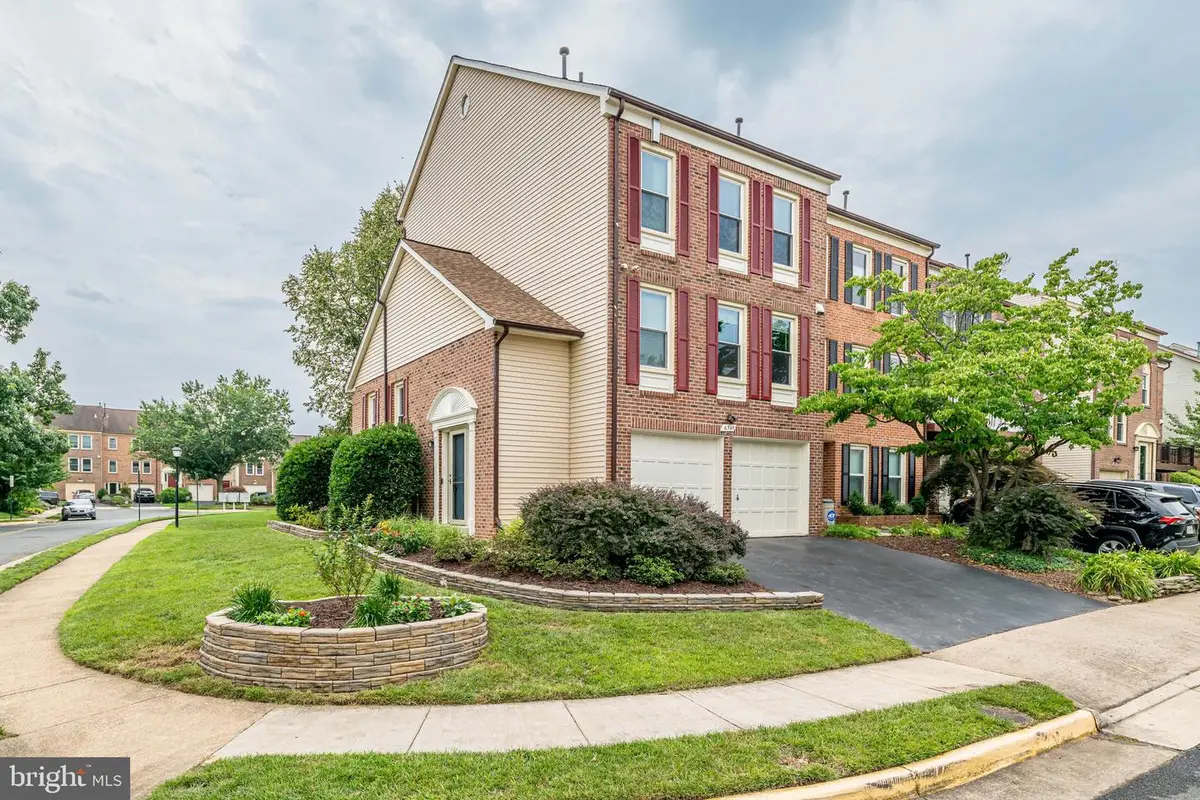 6545 River Tweed Ln, Alexandria, VA 22312 - #1