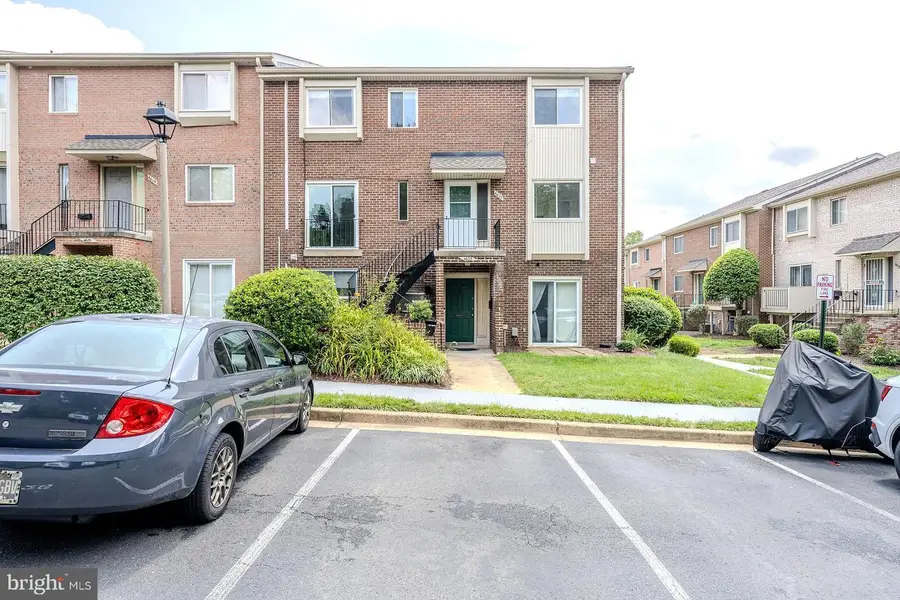 4627 Logsdon Dr #51, Annandale, VA 22003 - #2