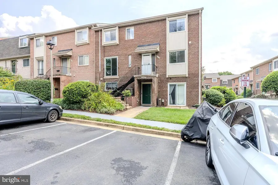 4627 Logsdon Dr #51, Annandale, VA 22003 - #3
