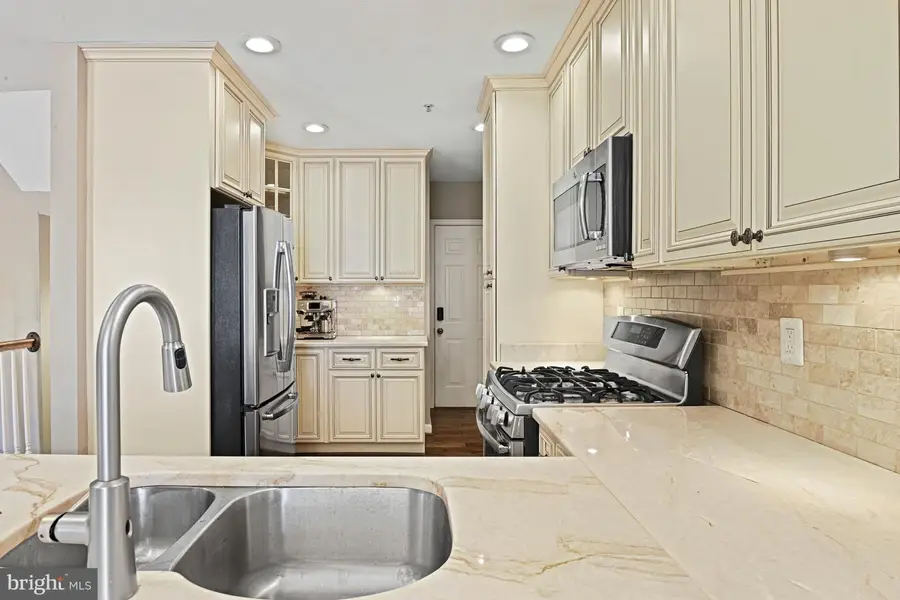 12908 Fair Briar Ln, Fairfax, VA 22033 - #2
