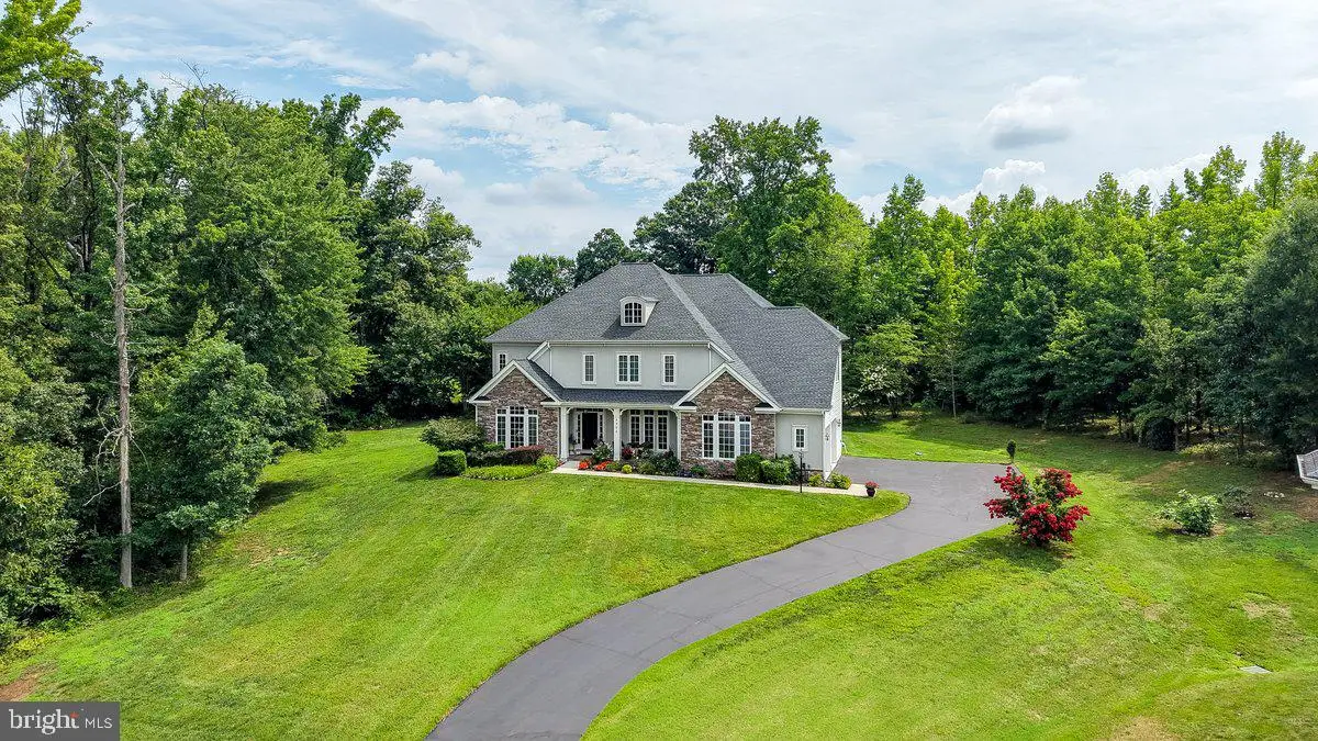 8906 Laurel Overlook Dr, Lorton, VA 22079 - #1