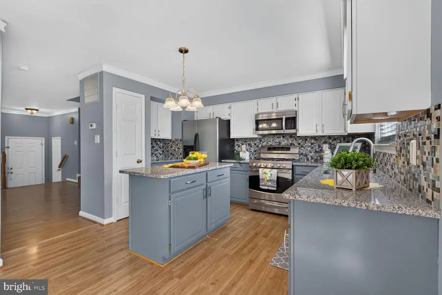 5545 Stroud Ct, Centreville, VA 20120 - #2