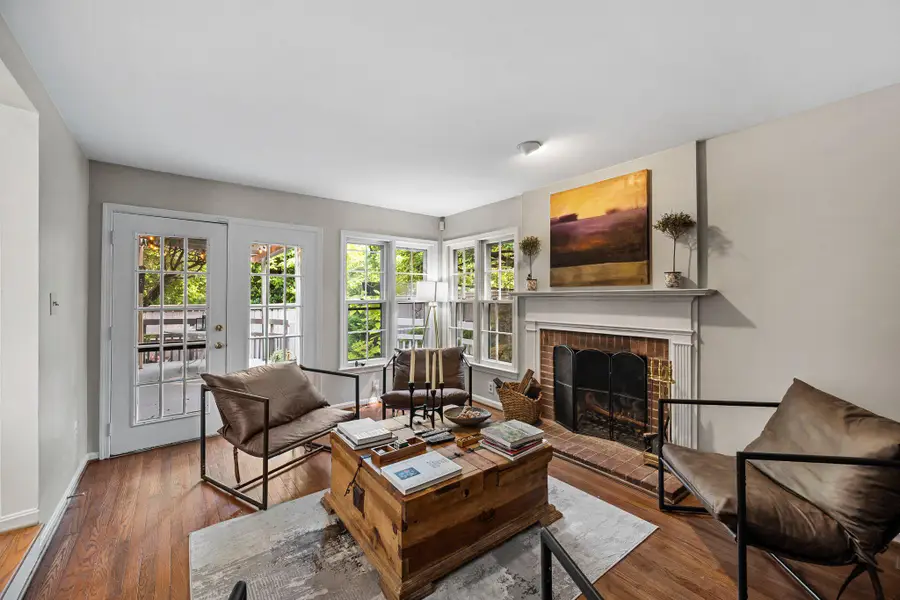 2085 Cobblestone Ln, Reston, VA 20191 - #3